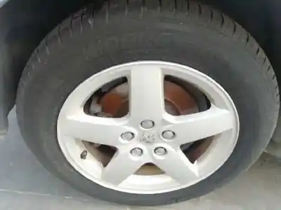 Scrapping Vehicle peugeot 407 sr confort of the year 2004 powered 6fz