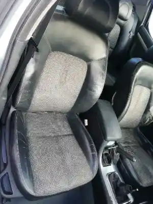 Scrapping Vehicle peugeot 407 sr confort of the year 2004 powered 6fz