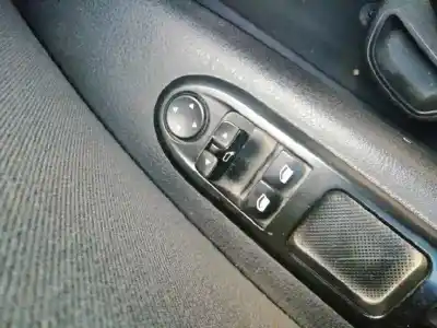 Scrapping Vehicle peugeot 407 sr confort of the year 2004 powered 6fz