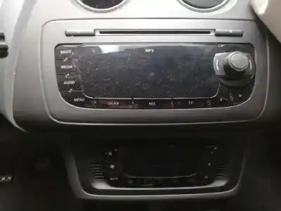 Veicolo di demolizione seat ibiza st (6j8) style dell'anno 2010 alimentato cay