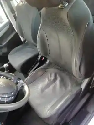 Veículo de Sucata citroen c4 picasso cool do ano 2010 alimentado 9hz