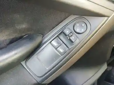 Veículo de Sucata citroen c4 picasso cool do ano 2010 alimentado 9hz