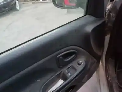 Здавання транспортного засобу renault clio ii fase ii (b/cb0) authentique року 2003 потужний k9k b7