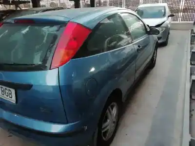 Veículo de Sucata ford focus berlina (cak) ambiente do ano 2001 alimentado fydb