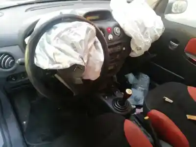 Veículo de Sucata citroen c2 vtr do ano 2004 alimentado kfv