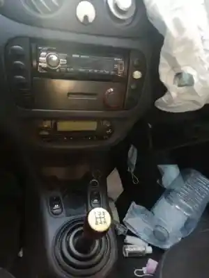 Veículo de Sucata citroen c2 vtr do ano 2004 alimentado kfv