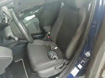 Veicolo di demolizione toyota corolla (e21) hybrid active dell'anno 2019 alimentato 2zr