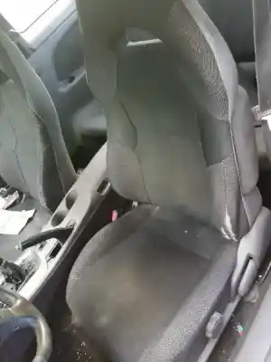 Sloopvoertuig toyota celica (t23) 1.8 van het jaar 2000 aangedreven 1zz-fe