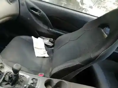 Sloopvoertuig toyota celica (t23) 1.8 van het jaar 2000 aangedreven 1zz-fe