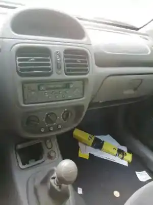 Утилизация автомобиля renault clio ii fase i (b/cbo) 1.2 16v alize 75 cv / 55 kw года 2001 питание d4f b7