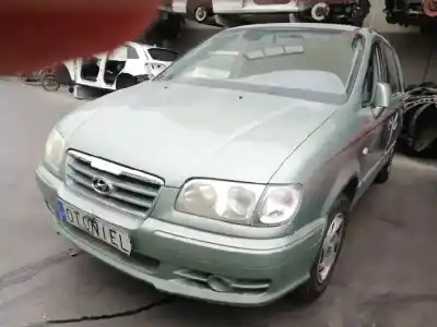 Sloopvoertuig hyundai trajet (fo) 2.0 crdi gls van het jaar 2004 aangedreven d4ea