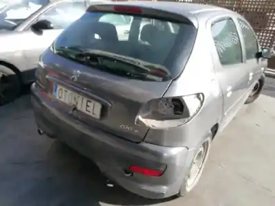 Vehicul casat peugeot 206+ básico al anului 2010 alimentat hfx