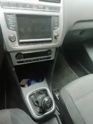 Veicolo di demolizione volkswagen polo (6c1) advance bluemotion dell'anno 2014 alimentato cus