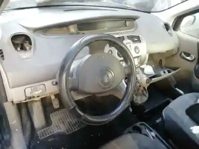 Vehicul casat renault scenic ii 1.9 dci diesel 120 cv / 88 kw al anului 2005 alimentat f9q d8