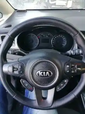 Veículo de Sucata kia carens iv 1.6 gdi do ano 2015 alimentado g4fd