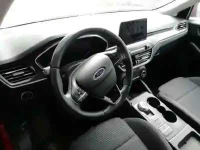 Vehicul casat ford focus titanium al anului 2020 alimentat ztda