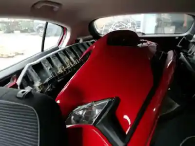 Vehicul casat ford focus titanium al anului 2020 alimentat ztda