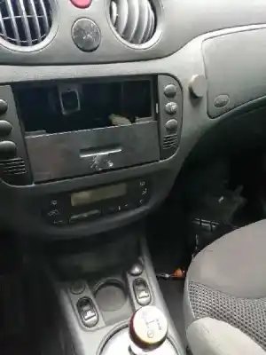 Veículo de Sucata citroen c2 vtr do ano 2003 alimentado kfv