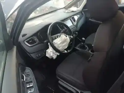 Veículo de Sucata kia carens ( ) drive do ano 2018 alimentado d4fd