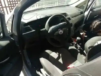 Vehicul casat fiat linea (110) emotion al anului 2007 alimentat 199a3000