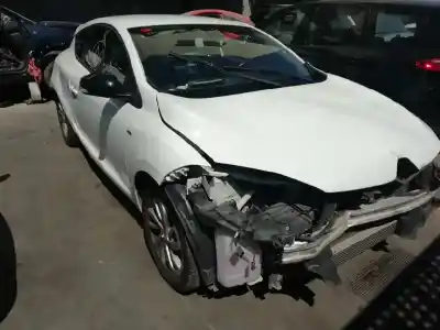 Vehicul casat renault megane iii coupe limited al anului 2016 alimentat h5f