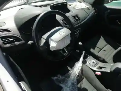 Vehicul casat renault megane iii coupe limited al anului 2016 alimentat h5f