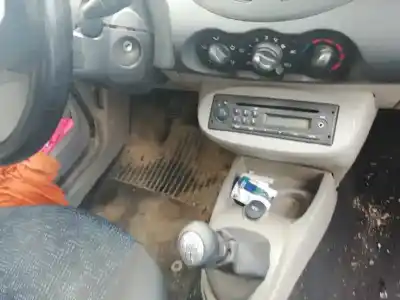 Veicolo di demolizione renault twingo authentique dell'anno 2009 alimentato d4f j7