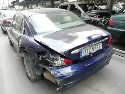 Scrapping Vehicle jaguar x-type i (x400) 2.5 v6 a las 4 ruedas of the year 2002 powered xb