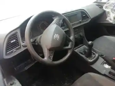 Здавання транспортного засобу seat leon (5f1) reference ecomotive року 2015 потужний dbka
