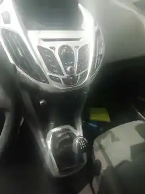 Здавання транспортного засобу ford b-max trend року 2012 потужний sfja