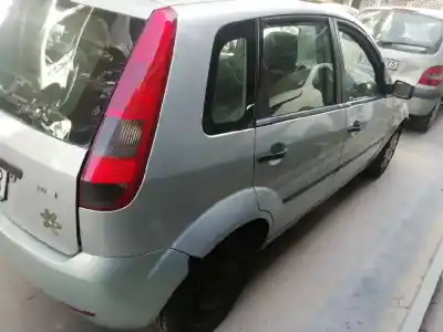 Véhicule à la ferraille ford fiesta (cbk) 1.4 tdci cat de l'année 2004 alimenté f6ja