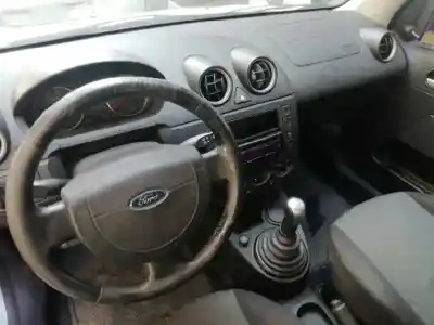 Véhicule à la ferraille ford fiesta (cbk) 1.4 tdci cat de l'année 2004 alimenté f6ja