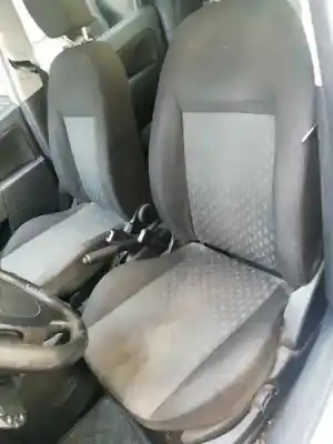 Véhicule à la ferraille ford fiesta (cbk) 1.4 tdci cat de l'année 2004 alimenté f6ja