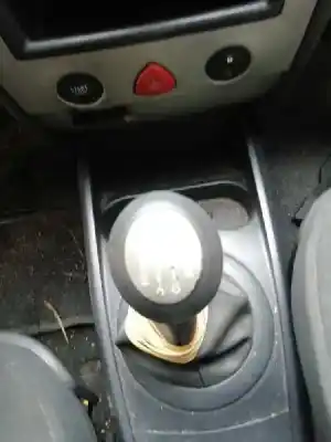 Здавання транспортного засобу renault megane ii familiar authentique confort року 2004 потужний f9q b8