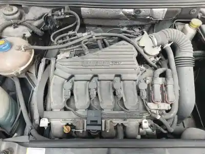 Scrapping Vehicle fiat stilo (192_) 1.6 16v (192_xb1a) of the year 2004 powered 182 b6.000