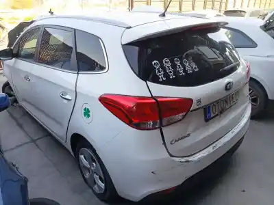 Véhicule à la ferraille kia carens iv 1.7 crdi de l'année 2013 alimenté d4fd