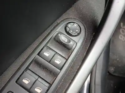 Veículo de Sucata peugeot 308 i (4a_, 4c_) 1.4 16v do ano 2012 alimentado 8f01