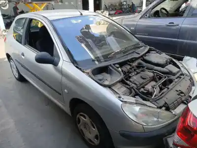 Scrapping Vehicle peugeot 206 fastback (2a/c) 1.4 i of the year 2001 powered kfw