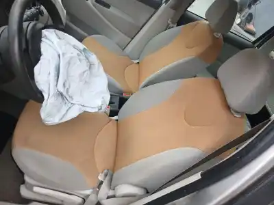 Veicolo di demolizione fiat idea van (350_) 1.4 (350bxa1a) dell'anno 2004 alimentato 843 a1.000