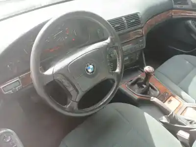 Scrapping Vehicle bmw 5 (e39) 520 i of the year 1999 powered 206s4g