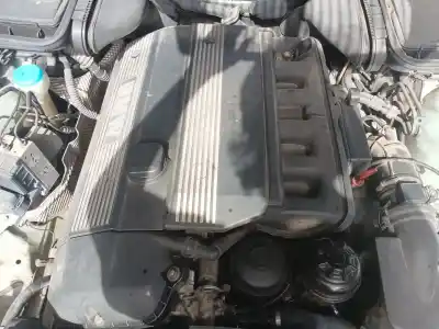 Scrapping Vehicle bmw 5 (e39) 520 i of the year 1999 powered 206s4g