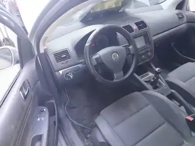 Veicolo di demolizione volkswagen golf v (1k1) 1.9 tdi dell'anno 2005 alimentato bkc