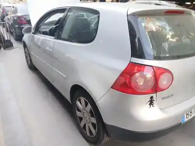 Veicolo di demolizione VOLKSWAGEN GOLF V (1K1) 1.9 TDI dell'anno 2005 alimentato BKC