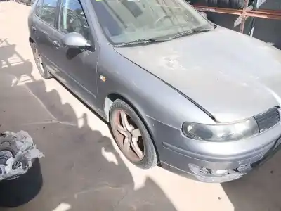 Scrapping Vehicle seat leon (1m1) 1.6 16 v of the year 2004 powered bcb