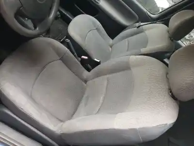 Veículo de Sucata renault clio ii (bb_, cb_) 1.5 dci (b/cb07) do ano 2004 alimentado k9k a7