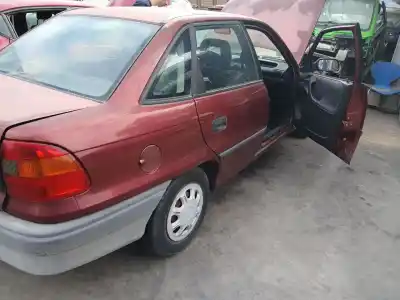 Vehículo de desguace OPEL ASTRA F SEDÁN (T92)  del año 1997 con motor X16SZR