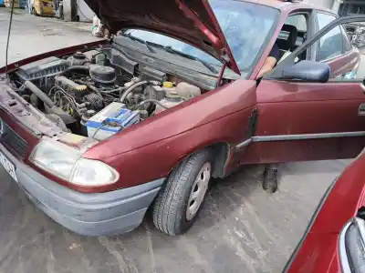 Vehículo de desguace opel                                               astra f sedán (t92)                                                                                                                                                                                                                                        1.6 i (f19. m19)                                                                                                                                                                                                                                           del año 1997 con motor x16szr