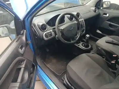 Veículo de Sucata FORD FIESTA (CBK)  do ano 2004 alimentado F6JA