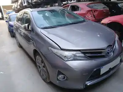 Scrapping Vehicle toyota auris ranchera familiar (_e18_) 1.8 hybrid (zwe186_) of the year 2014 powered 2zr