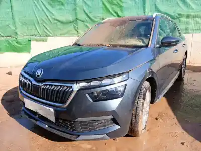 Veículo de Sucata skoda kamiq (nw4) 1.0 tsi do ano 2020 alimentado dkr